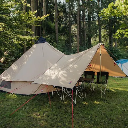 Forest Campsite 2*